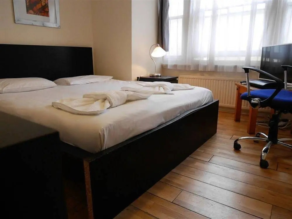 Iverson B&B