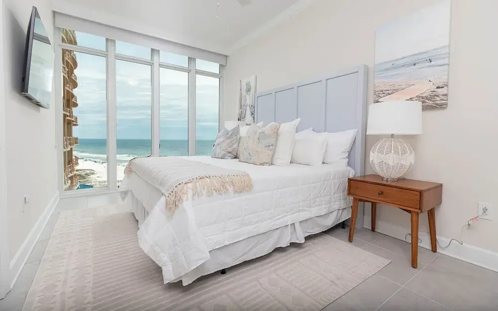 Phoenix Gulf Tower 1004 4 Bedroom Condo