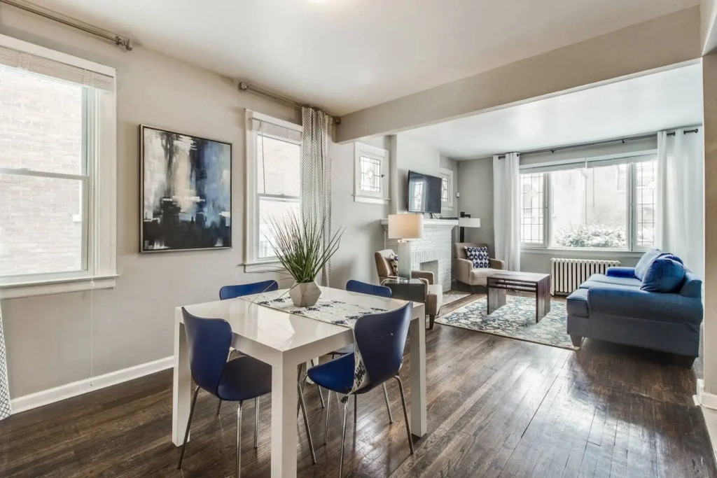 Great 6 Bedroom Peaceful Family Retreat in the University District