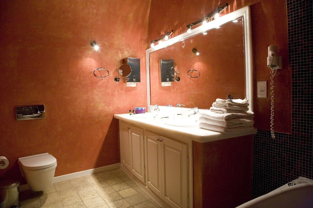 Asha Luxury Suites