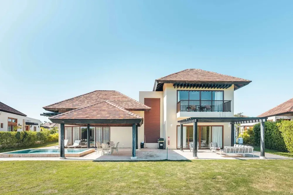Modern Villa w Pool bbq at Green Village ABB