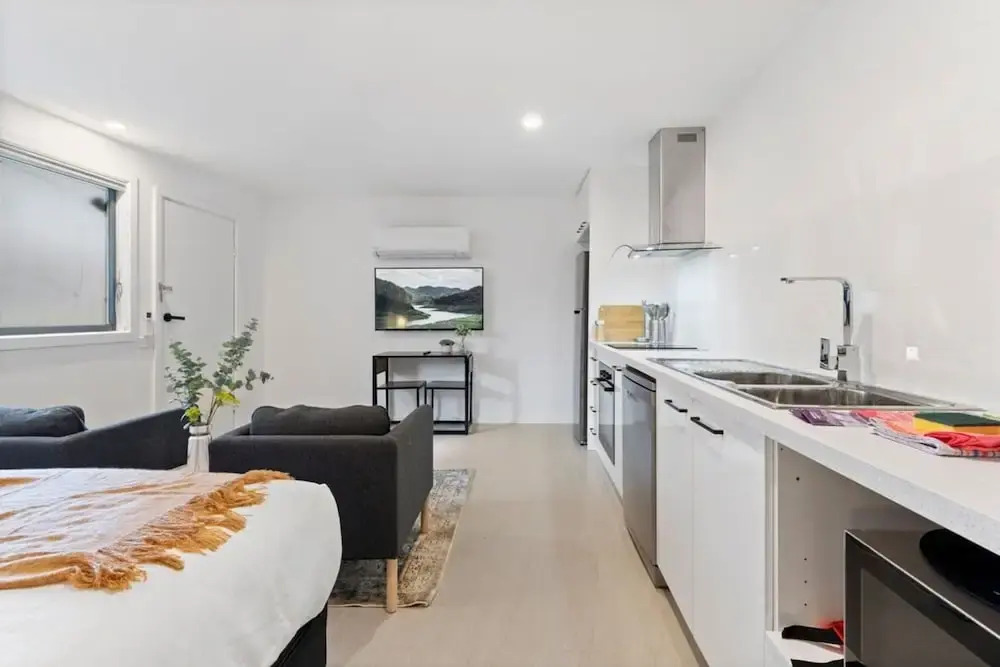 Cozy 1-bed Studio Near Cafes and Shops