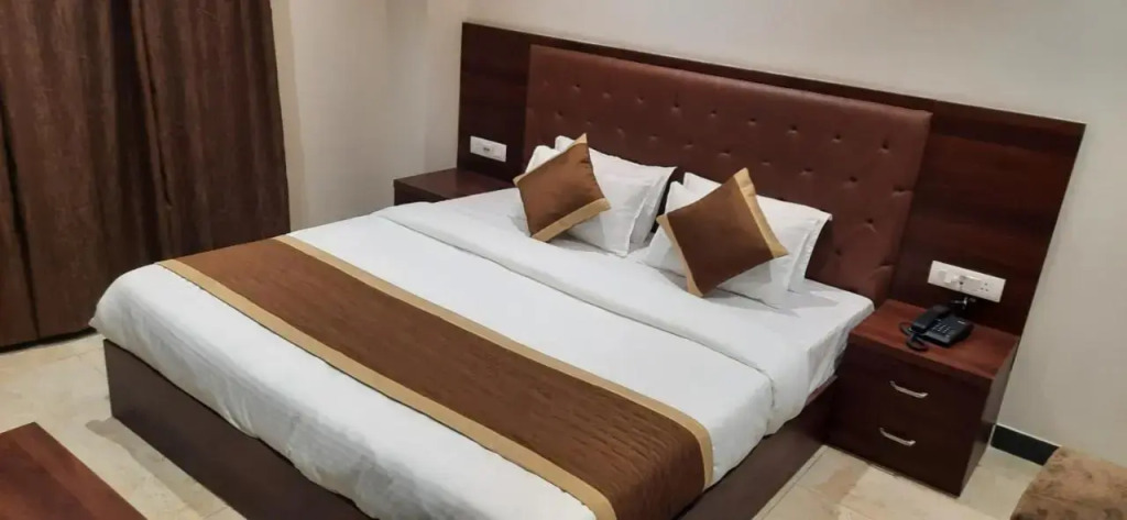 The Grand Tree Hotel