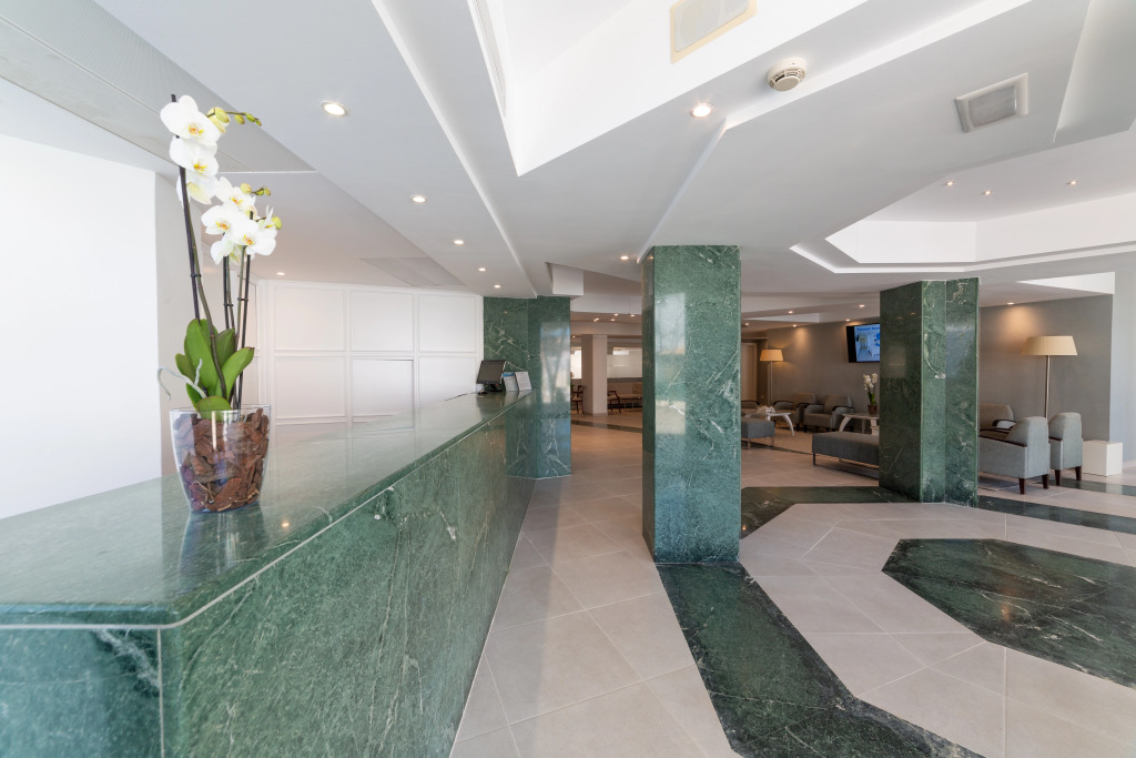 Sky Senses Hotel