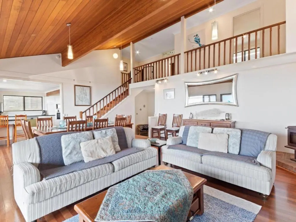 Belle Vue Beach House by Discover Stradbroke