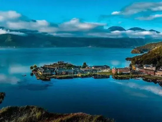 Yiwan Huqi Homestay in Lugu Lake
