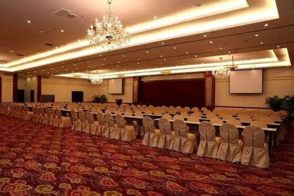 Junhong Hotel