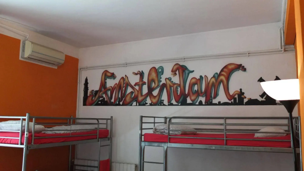 No Limit Hostel Graffiti