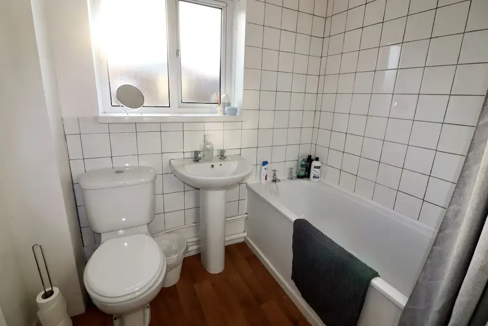 York Rd area 2 bed