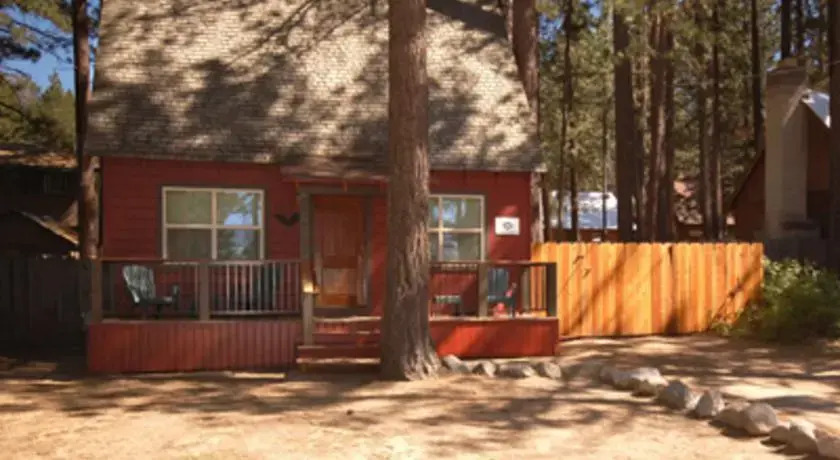 RedAwning Forest Avenue Holiday home