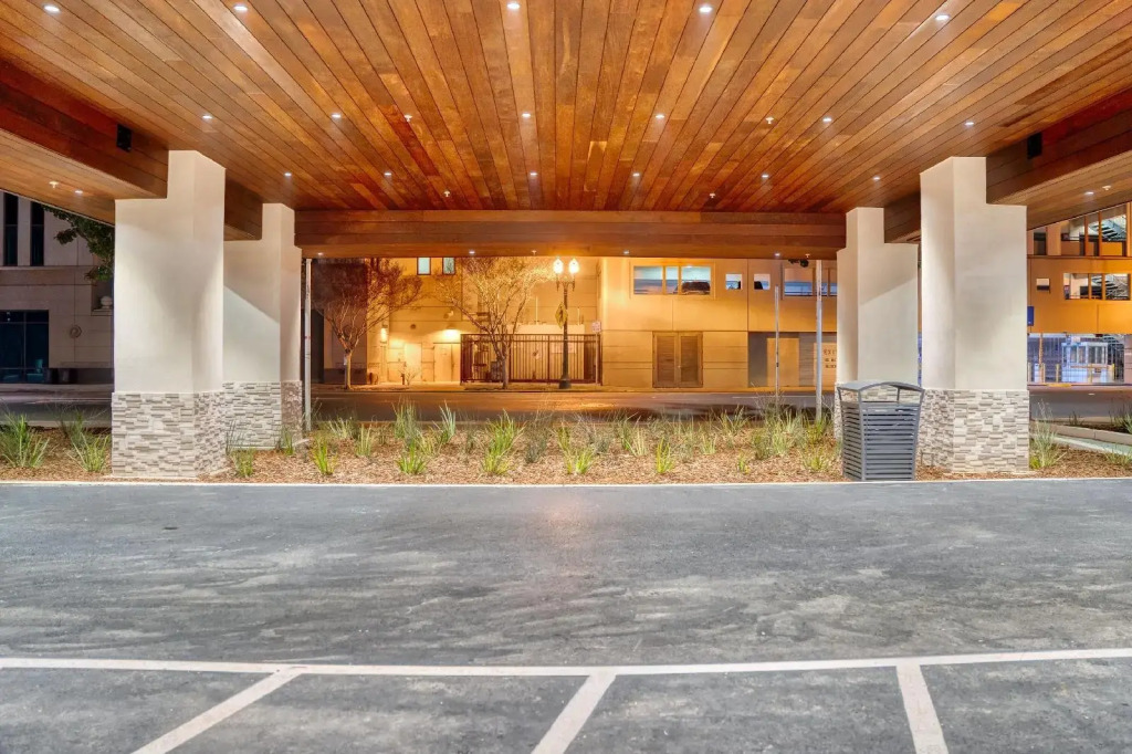 Studio 6 Suites Stockton, CA Waterfront