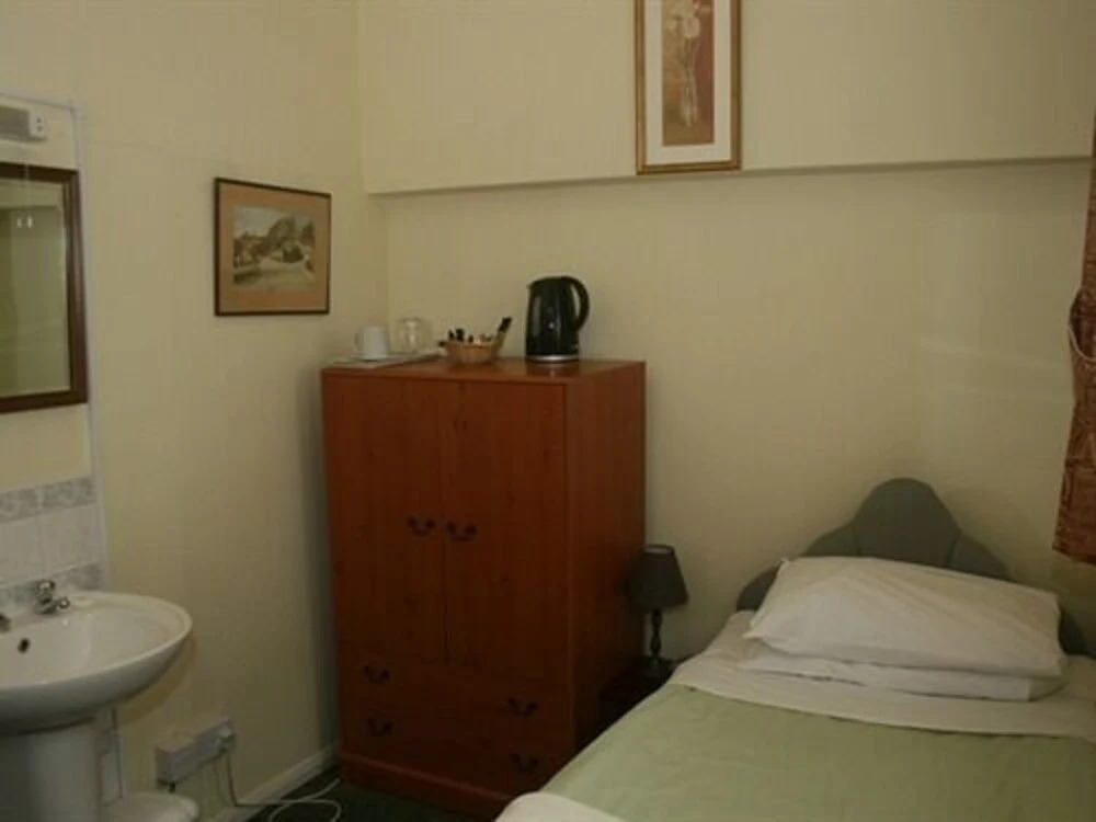 The Knoll Guesthouse