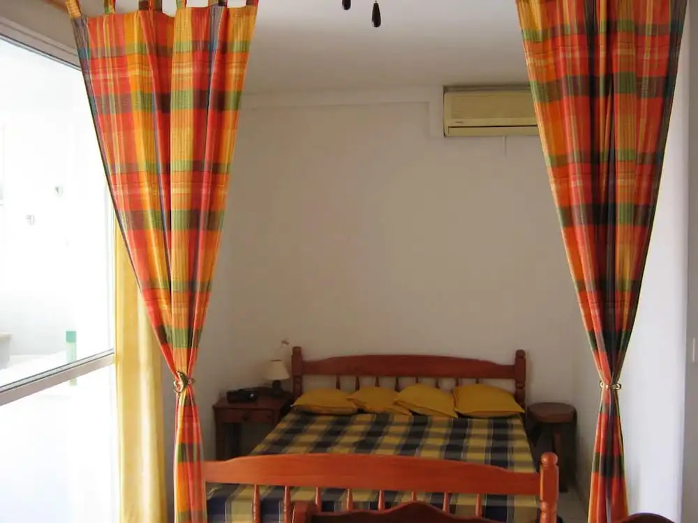 House With one Bedroom in Les Trois-îlets, With Wonderful sea View, Shared Pool, Enclosed Garden