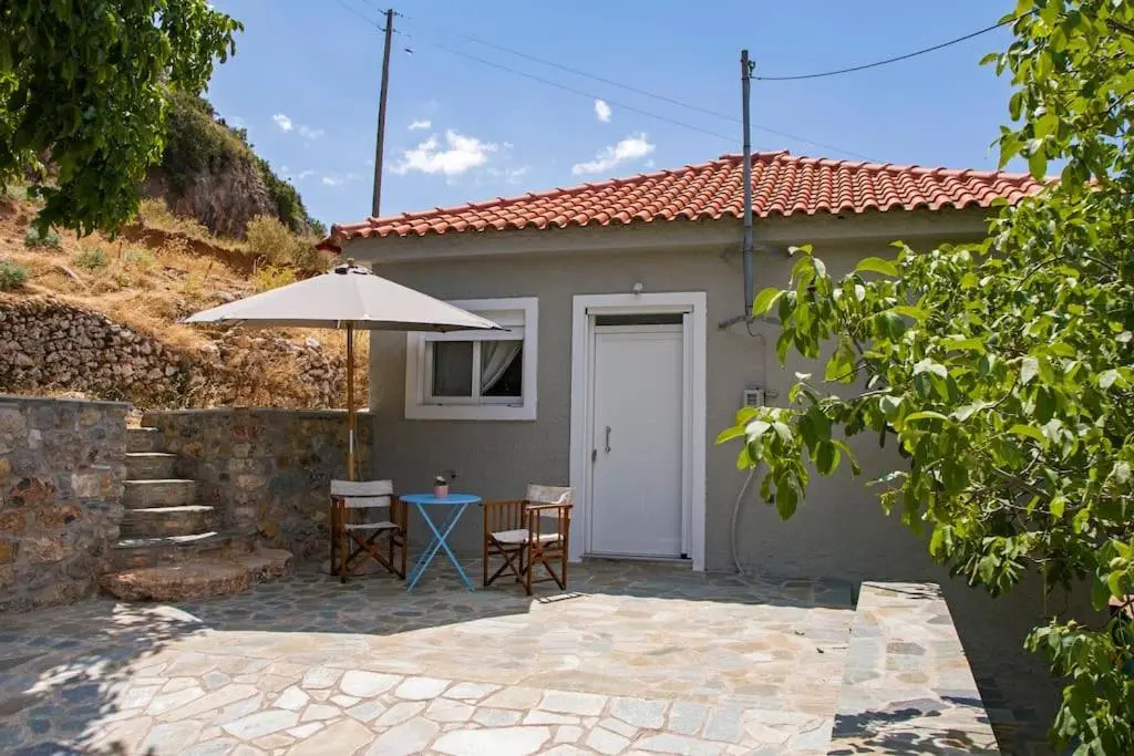 Demi ' s House : Σπίτι στο βουνό με μαγευτική θέα!