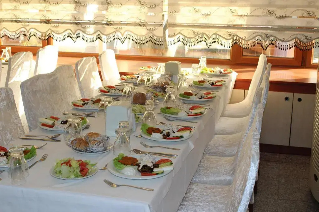 Kaya Hotel