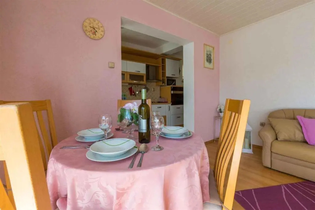 Apartment in Crikvenica 39088