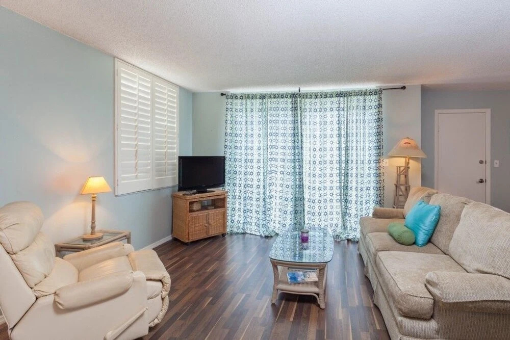 Bonita Beach & Tennis Unit 1702 1 Bedroom Condo by Redawning