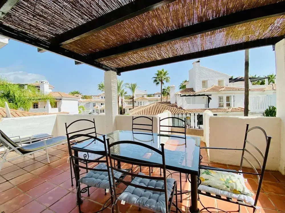 Duplex 3 Bedroom Top Floor F-3