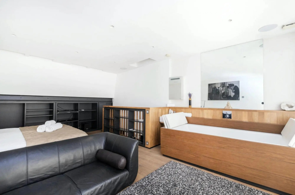 Woo-16 Woodseer Luxurious Town House With Garden Near Brick Lane
