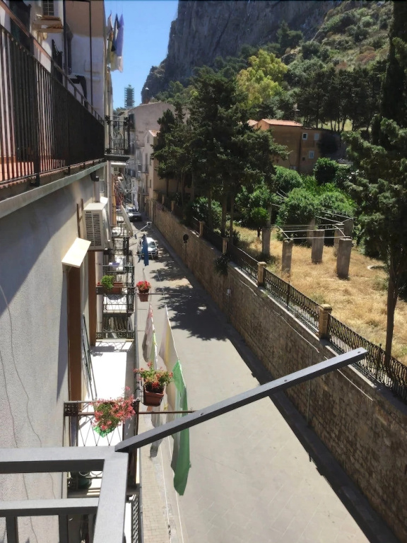 Balcone Sugli Scogli
