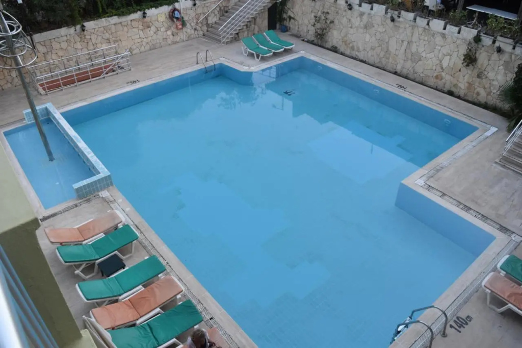 Ares City Hotel