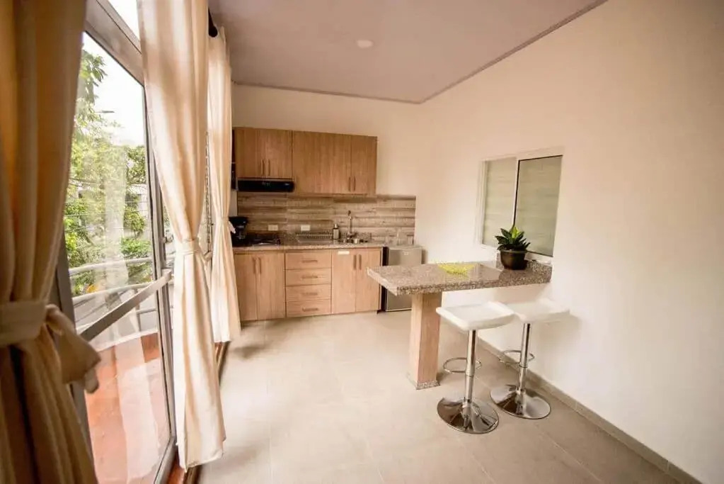 206-INCREIBLE APARTA ESTUDIO EN GRanada