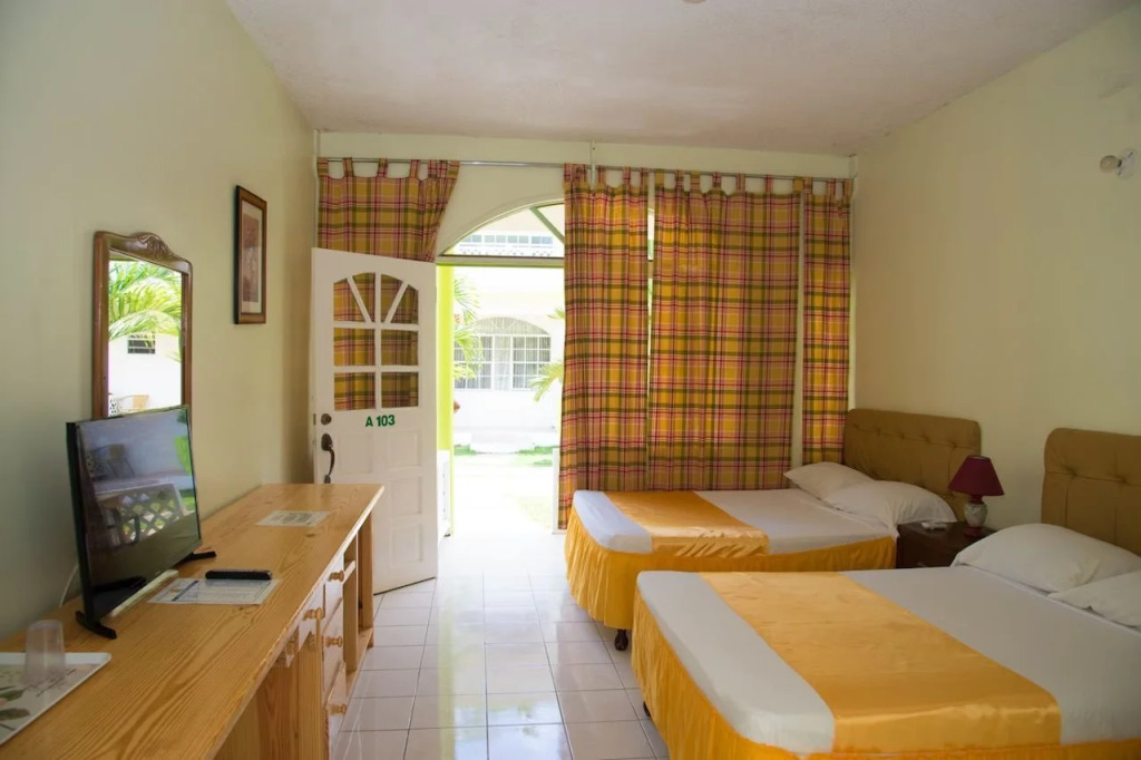 Fun Holiday Beach Hotel