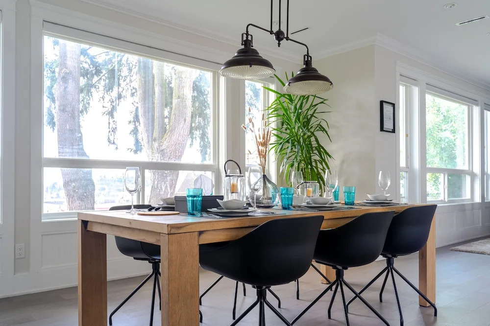 Luxury house with 3 bedrooms and 1 office