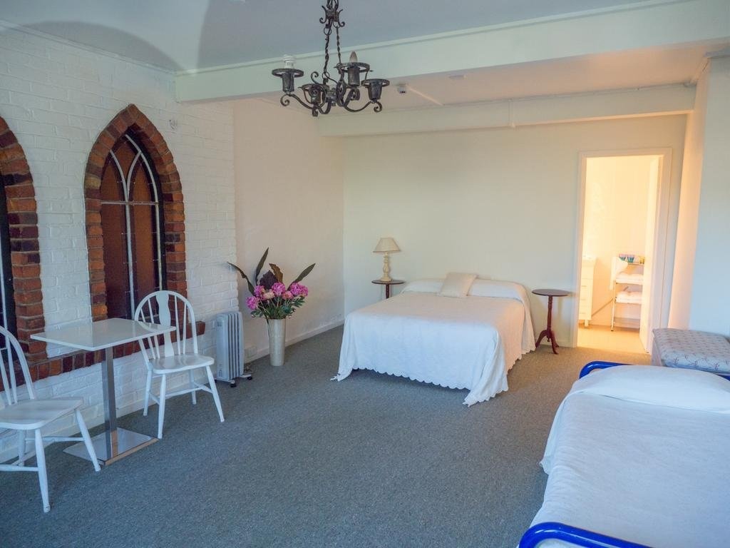 Battery Point Manor