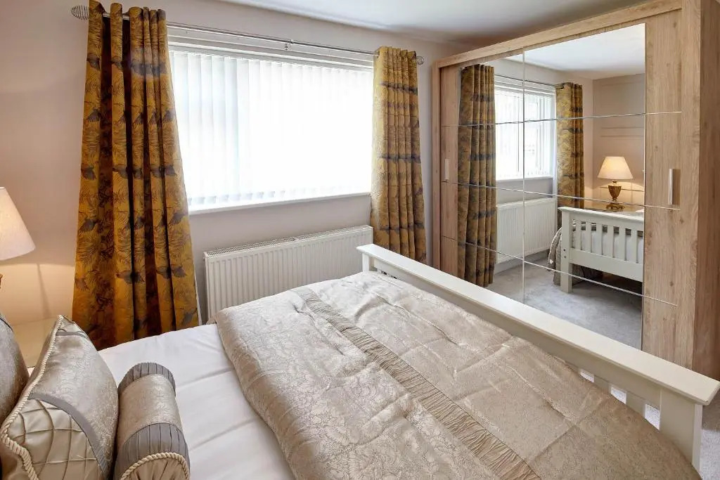Host Stay Sandling Court