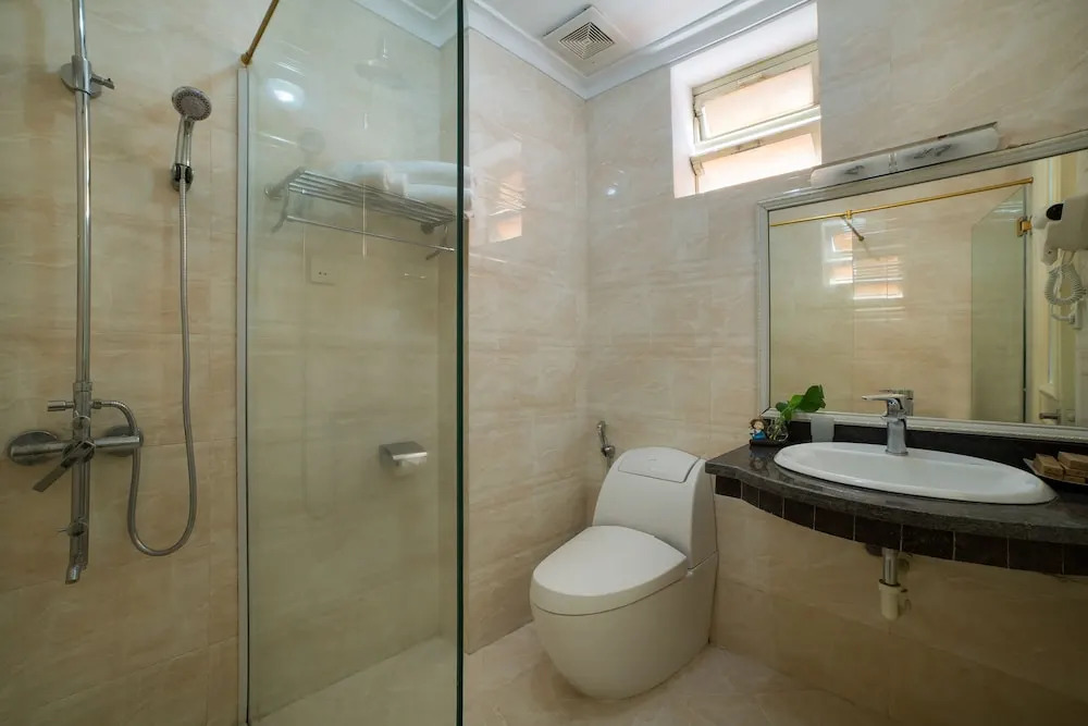 Beryl Signature Hotel & Travel