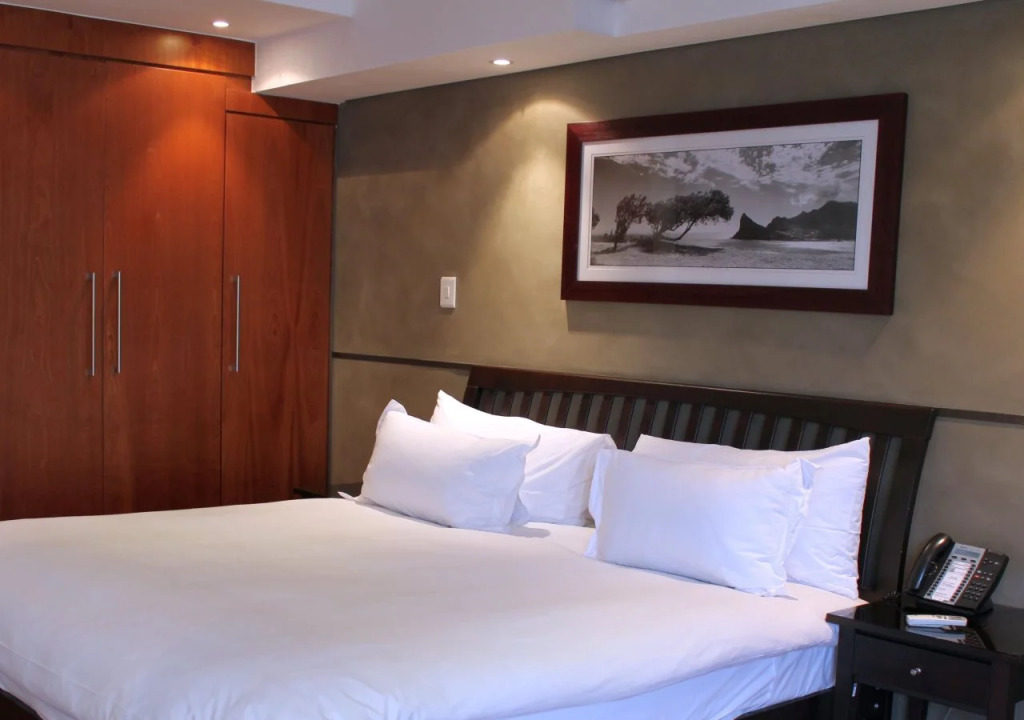 Circa On The Square Hotel