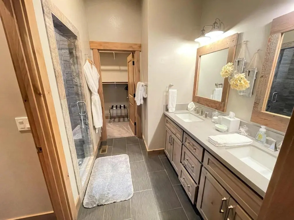 Saint Bernard - INCREDIBLE MOUNTAIN GETAWAY HOT TUB GAME ROOM GAS BBQ L2 EV CONNECTION TAHOE