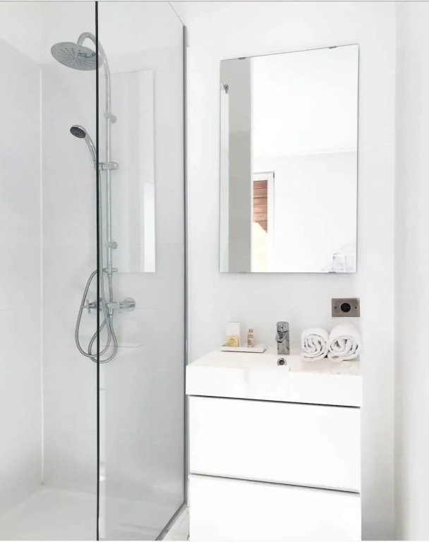 White Room