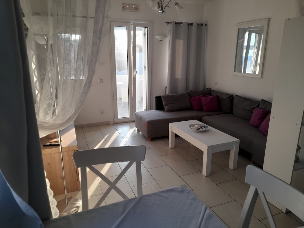 Sea paradise villas - Seaside & private jacuzzi