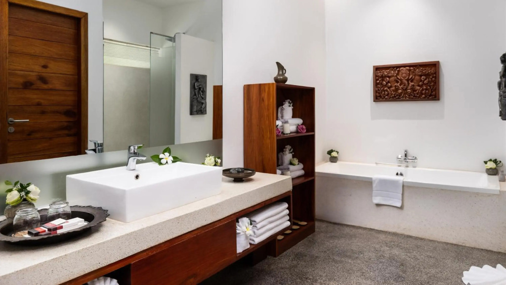 Lynnaya Urban River Resort