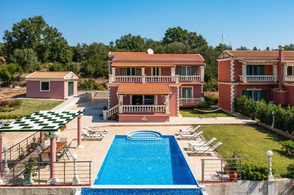 Villa Mirela Megali