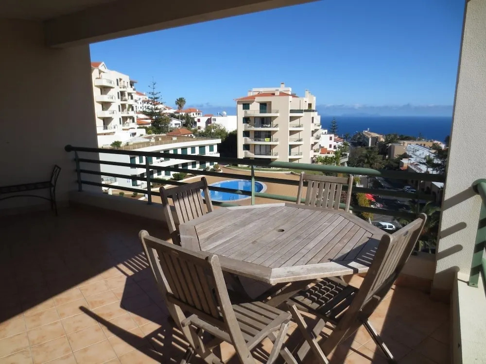 Garajau Terrace - Amazing Views of Garajau Town
