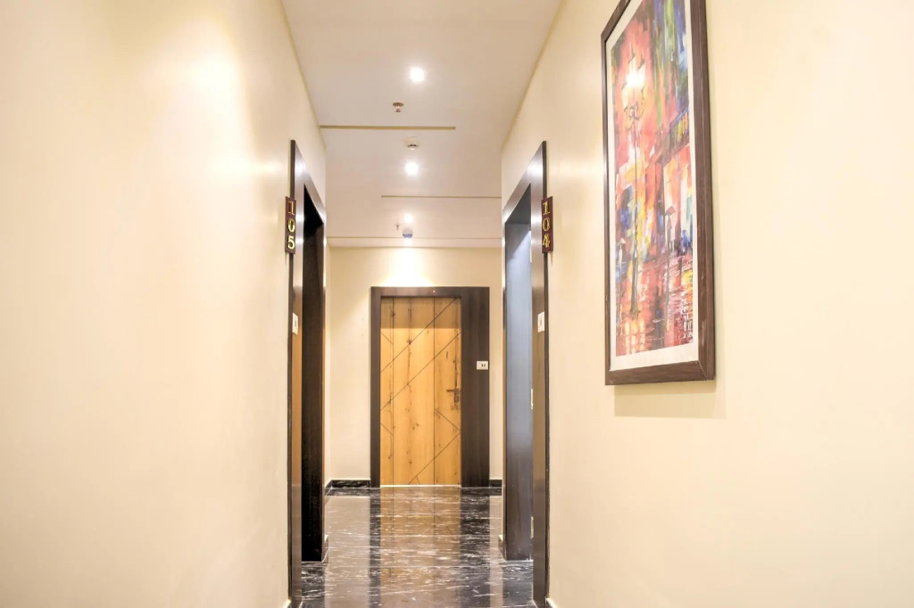 Townhouse 77521 Royal Crown