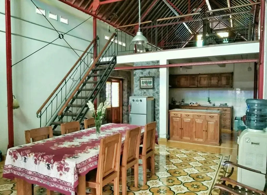 Omah Pitoe Yogya Homestay