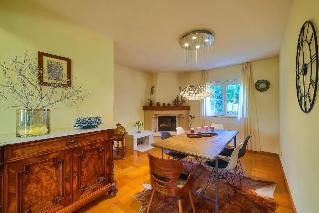 Villa Artea, Luxurious Villa with Heated Pool