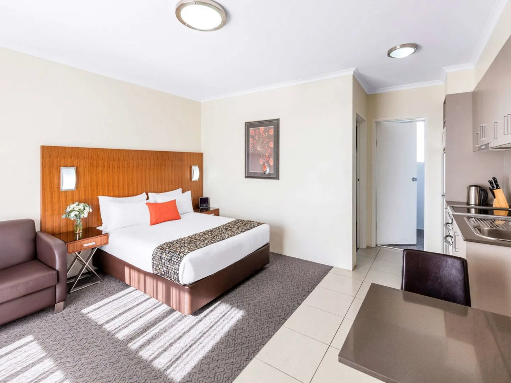 Central Motel & Apartments, Best Western Signature Collection