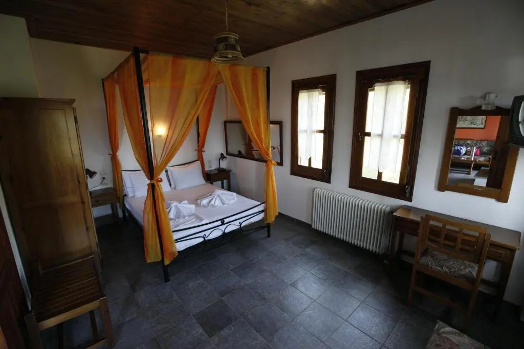 Guesthouse Rousis