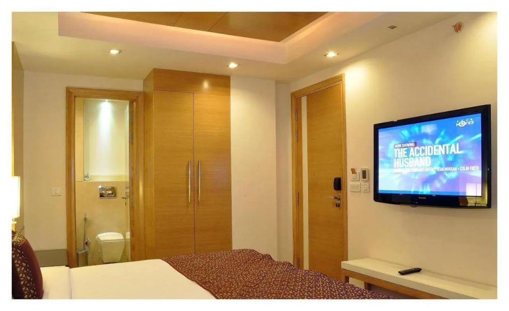 Almondz Hotel