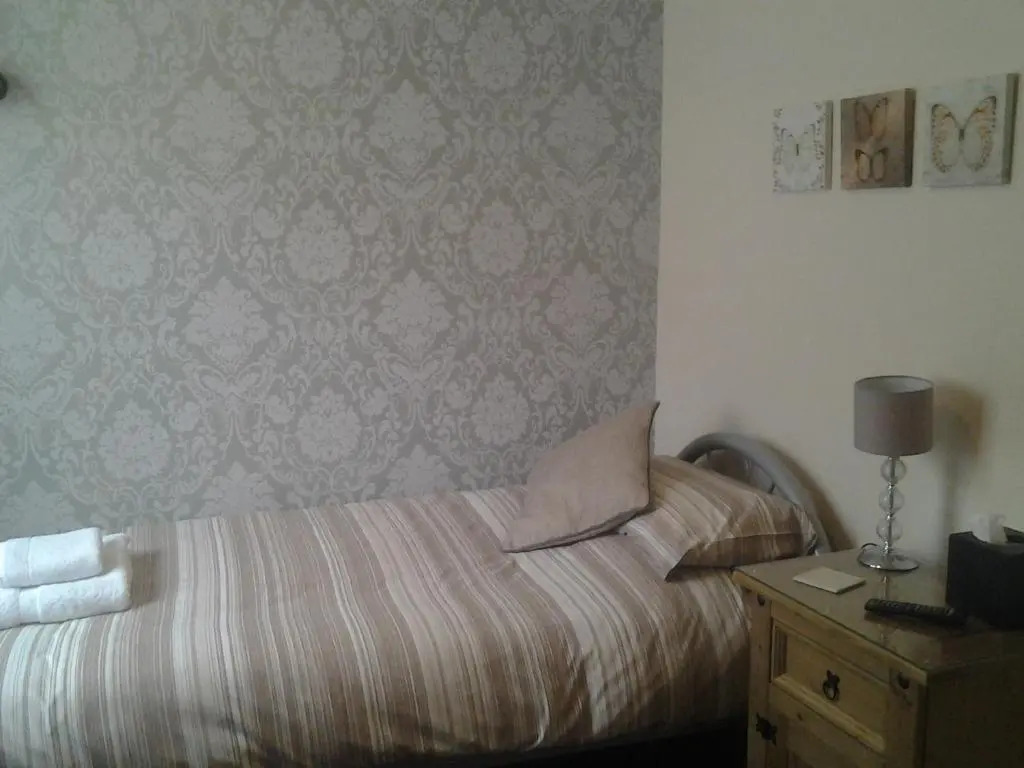 OYO Twins Palms Guest House