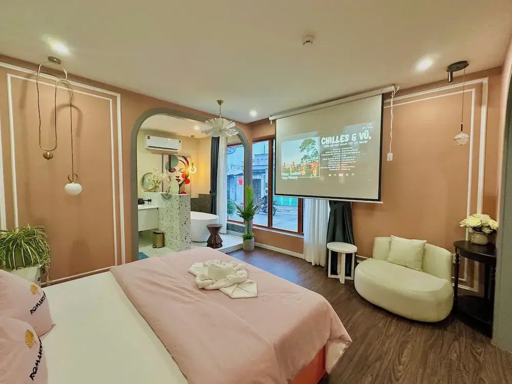 Romance Hotel