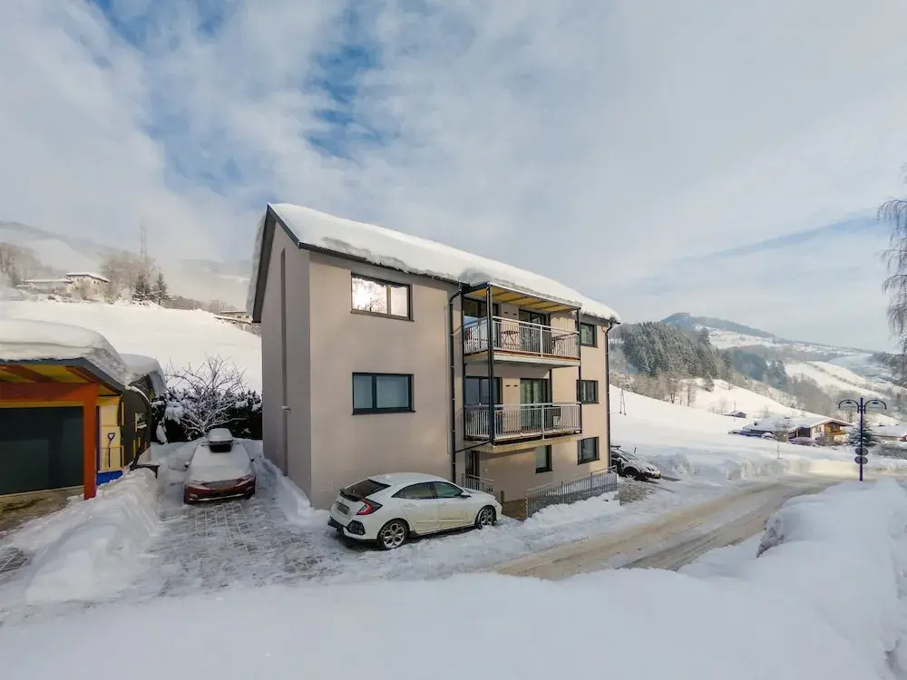 Large Apartment in Sankt Georgen With Balcony