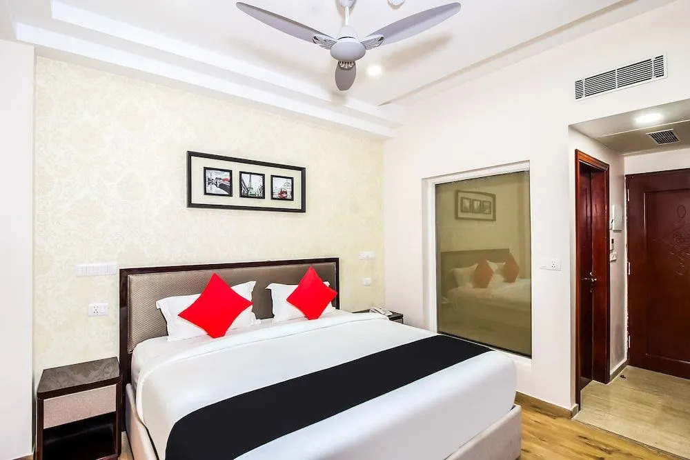Capital O 37152 Naveen Continental