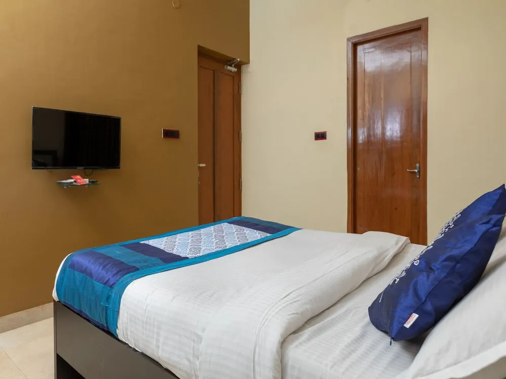 OYO 6810 Home Stay Anna Nagar