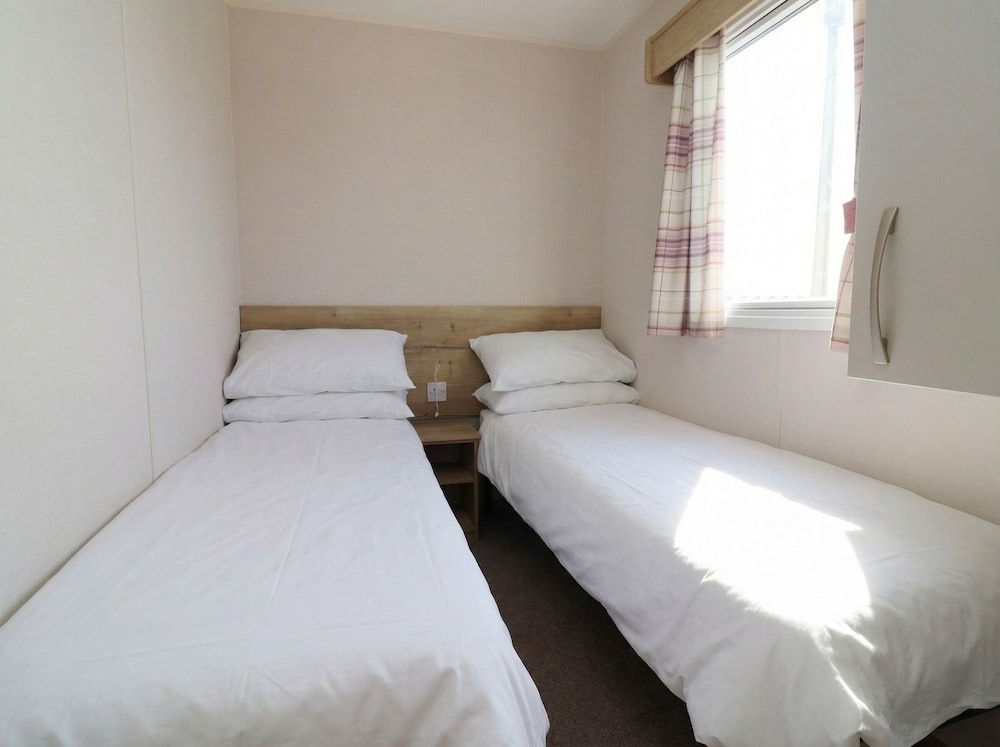 Golden Sands Kinmel Bay - 20528